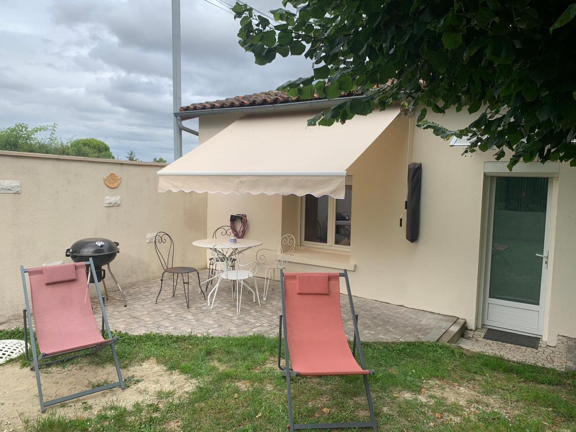 La Maison D'Eloi Montignac-Charente Ngoại thất bức ảnh